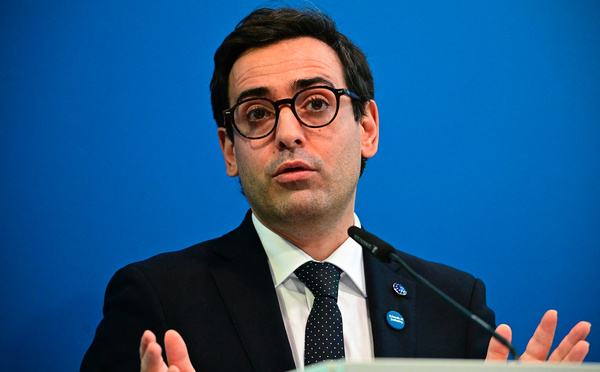 Terres rares: l'Europe doit "muscler son jeu" face au "racket" chinois, selon la Commission