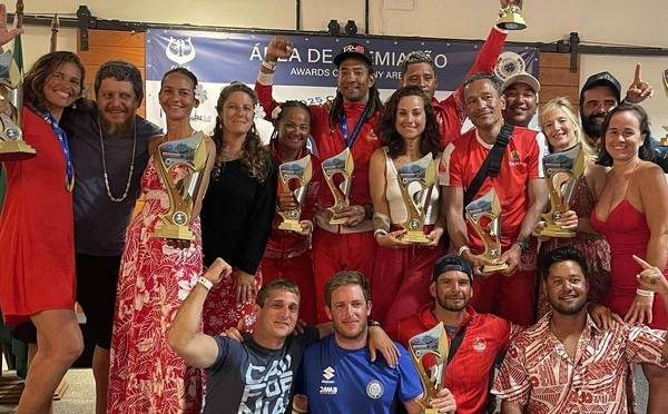 Deux Tahitiens champions du monde de chasse sous-marine