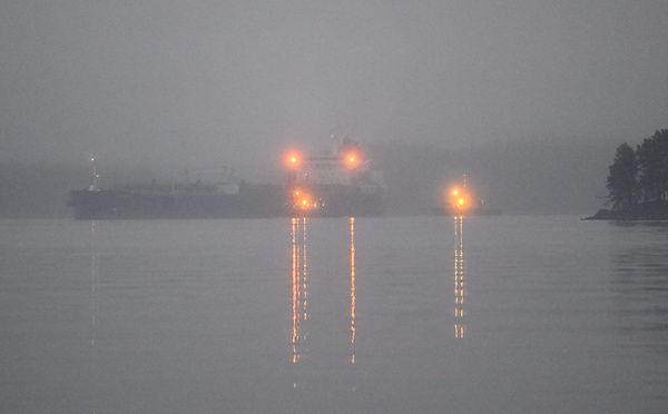 Un pétrolier en provenance de Russie touché par des "explosions externes" au large de Dakar