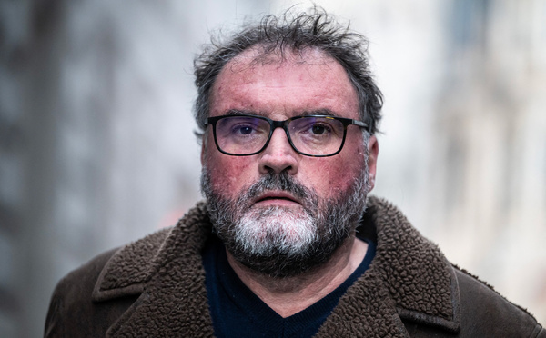 "Tueur en série": l'effrayant portrait de Frédéric Péchier