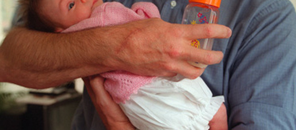 L'entrée en vigueur du nouveau congé de naissance fixée à juillet 2026