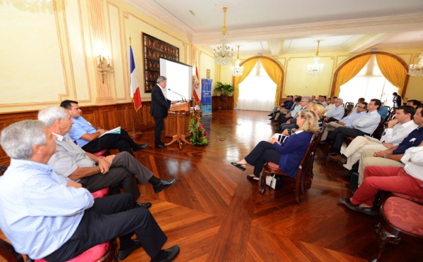 Rencontre du gouvernement avec les conseillers du commerce extérieur de la France