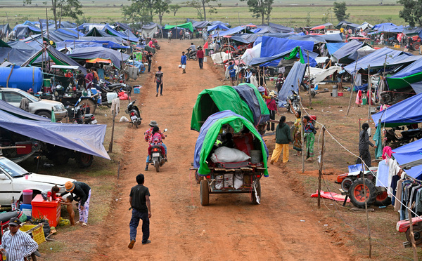 La Thaïlande accuse le Cambodge, qui nie, d'avoir "violé" le cessez-le-feu
