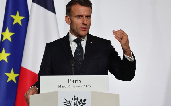 "Plusieurs milliers" de soldats français pourraient être déployés pour maintenir la paix en Ukraine (Macron)