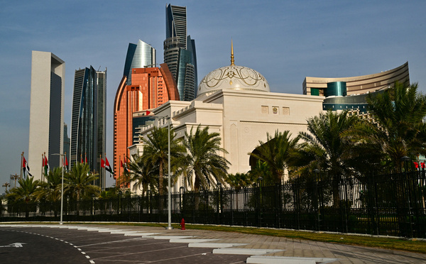 Début des pourparlers entre Ukrainiens, Russes et Américains à Abou Dhabi