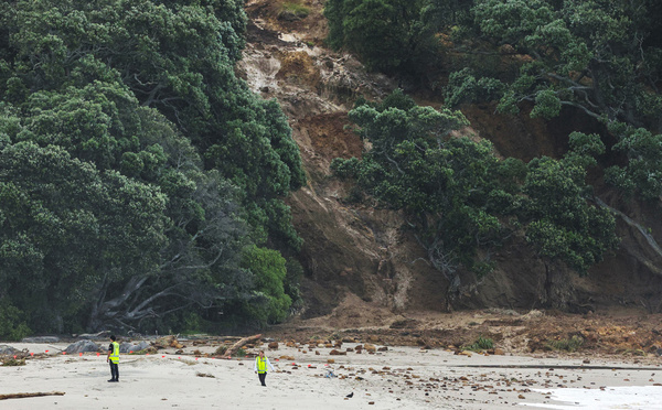Nouvelle-Zélande: fin des recherches de survivants après un glissement de terrain