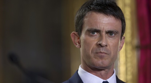 Manuel Valls bat le rappel en Nouvelle-Calédonie avant le référendum de 2018