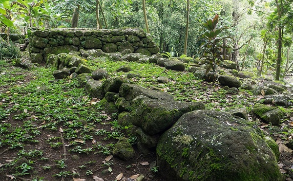 ​Le comité de gestion Unesco des Marquises se réunit sur le site de Kamuihei
