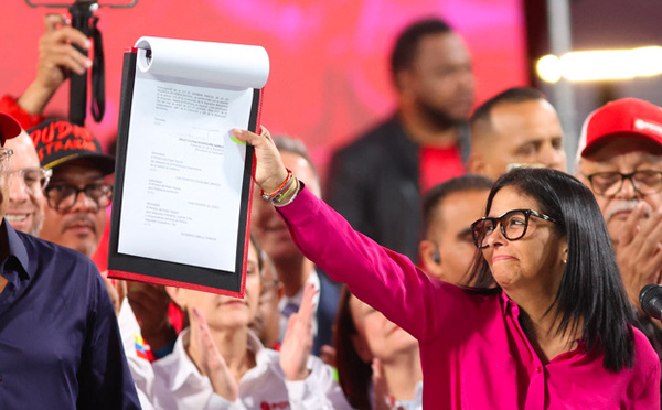 Venezuela: l'Assemblée adopte, sous pression américaine, une loi pétrolière favorable au secteur privé