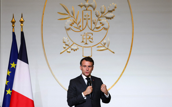 Affaire Epstein: Macron ciblé par une opération de désinformation liée à la Russie