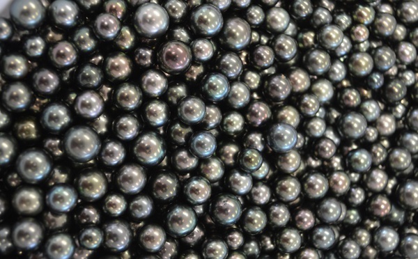 Commerce extérieur (mars 2016) : importations en baisse et exportations en hausse