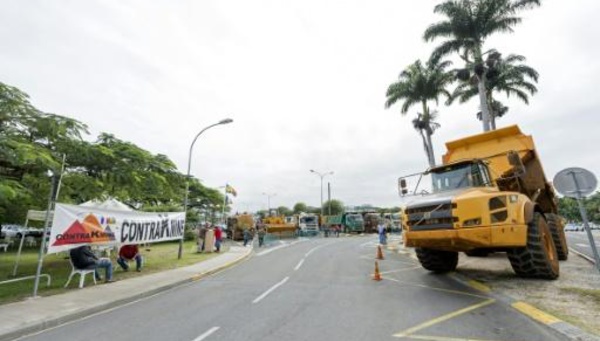 Nickel: la Nouvelle-Calédonie accepte avec prudence le prêt de l'Etat