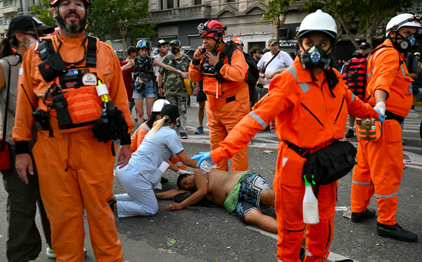 Argentine: la dérégulation du travail voulue par Milei avance au Parlement, face à la colère sociale