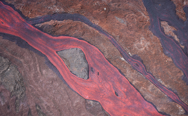 La Réunion: le volcan du Piton de la Fournaise à nouveau en éruption