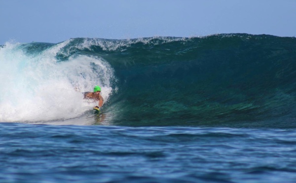Surf Junior/Bodysurf – Taapuna Master : Nainoa David au top et du bodysurf au récif