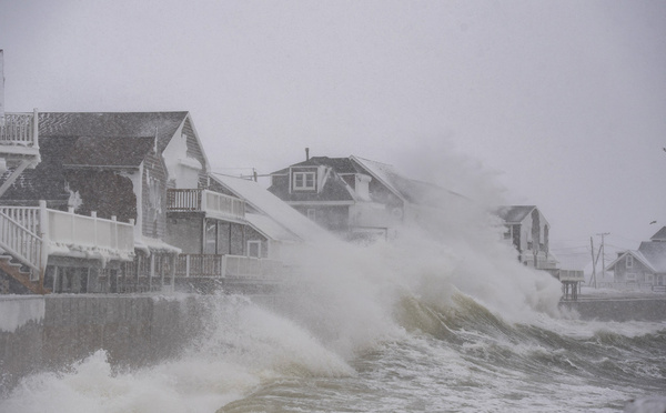 Pannes électriques, écoles fermées... le nord-est des Etats-Unis gère les suites de la tempête