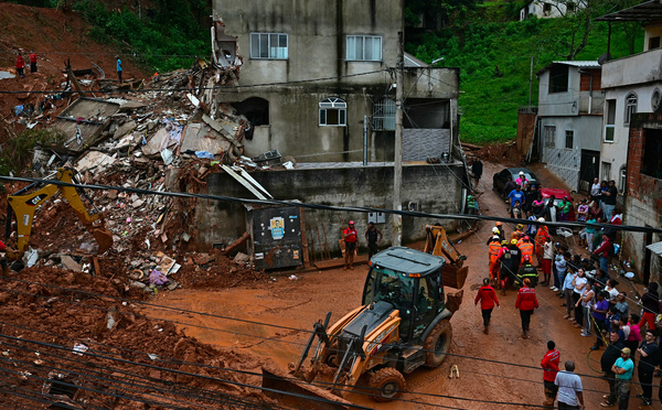 Pluies torrentielles au Brésil: au moins 30 morts, des dizaines de disparus