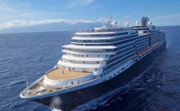 Départ de feu signalé à bord d’un navire de croisière au large de Moorea