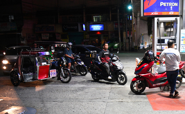 Les hydrocarbures s'envolent après des attaques contre des sites énergétiques du Golfe