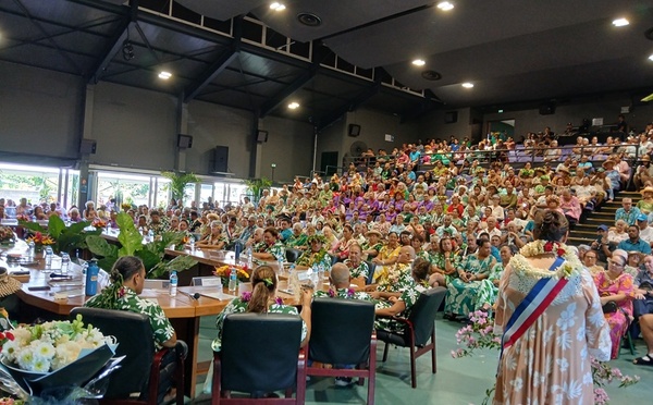 Paea repasse sous pavillon autonomiste : Tepuaraurii Teriitahi officiellement investie tāvana