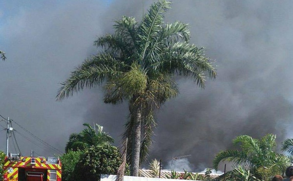 Mahina : une maison en feu dans le quartier Butscher à Matavai