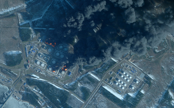 Un port russe touché par des drones ukrainiens lors d'une attaque massive de Kiev