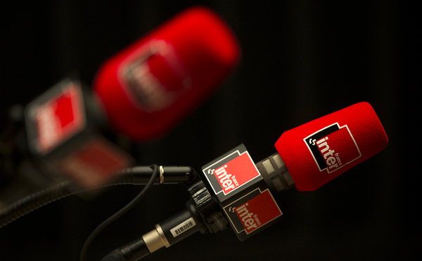 L'humoriste Julie Conti quitte France Inter après un sketch critique sur Sophia Aram