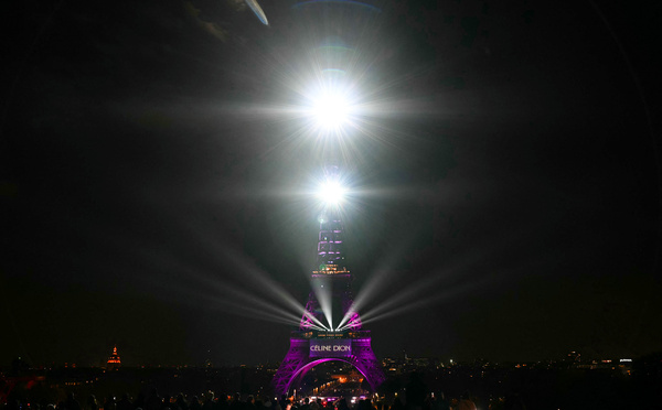 Céline Dion officialise son grand retour, avec dix concerts à Paris