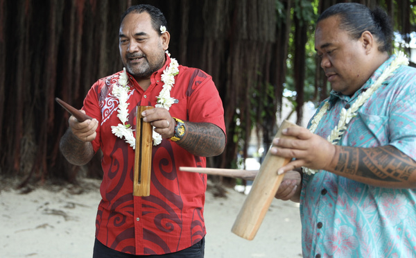 Un nouveau livre pour apprendre les rythmes du tō’ere à l’école