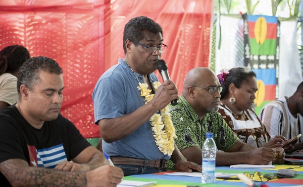 Nouvelle-Calédonie: le président du FLNKS soutient le Vanuatu sur des îles disputées à la France