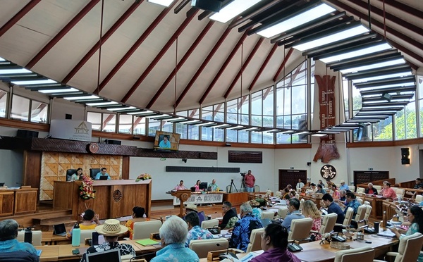 Jeux, logements, lagons : le gouvernement monte au front