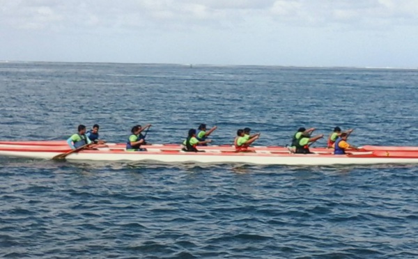 Va’a « Heiva Tama Hoe » : Plus de 1 000 élèves rassemblés à Mataiea