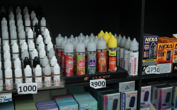 ​Vapotage : boutiques qui ferment et licence obligatoire, la nouvelle réglementation change le secteur