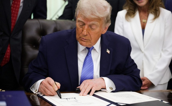Trump affirme que les Etats-Unis vont "attaquer très durement" l'Iran