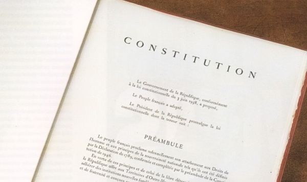 La Constitution française traduite en langue tahitienne