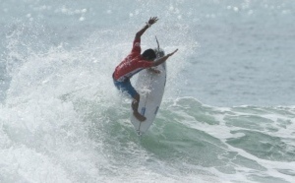 Surf : Mihimana Braye tombe face au finaliste à Ballito