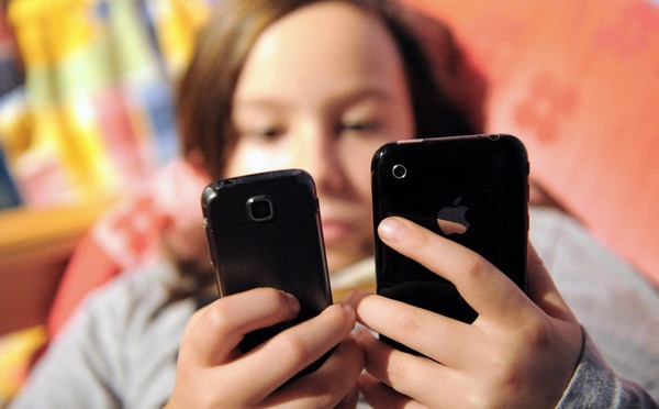 Les lycées face au défi de l'application de l'interdiction du téléphone