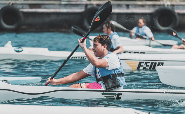 Tahiti au rythme du kayak surfski