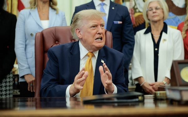 Trump assure que les discussions avec Téhéran ont repris, malgré le démenti iranien