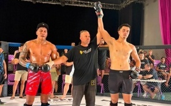 MMA - Les combattants font le show aux championnats de Polynésie