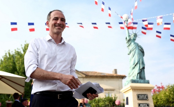 A gauche la bataille s'accélère, Glucksmann et Mélenchon lorgnent les écologistes