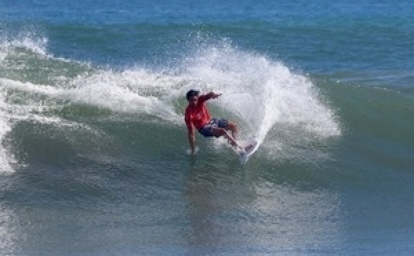 Premier round d’observation relevé pour les surfeurs du Fenua