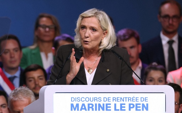 Le Pen toujours nettement en tête, devant Mélenchon ou Philippe (sondage)