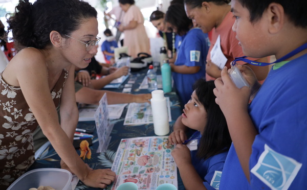 Fête de la science : 800 élèves à la présidence pour lancer les “saveurs savantes”