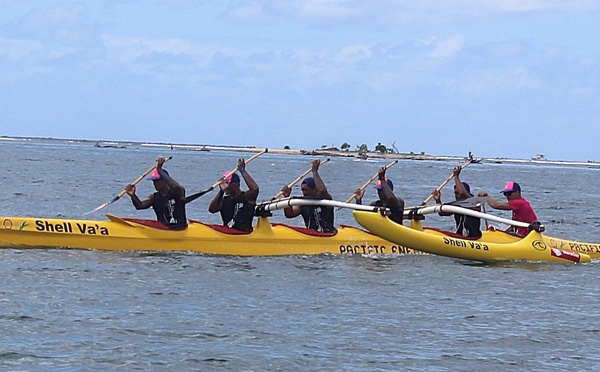 Va’a - Shell Va’a victorieux de la Air Tahiti Nui Race