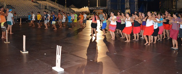 Le rôle des Hiva conté par la troupe Faretou nō Huahine