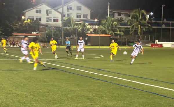 Football - Vénus fait tomber le champion !