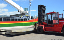 Un docker meurt écrasé par des plaques d'acier