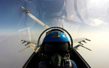 Une escadre aérienne chinoise survole un détroit entre des îles japonaises