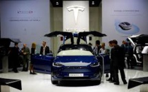 Tesla va équiper toutes ses voitures pour la conduite autonome